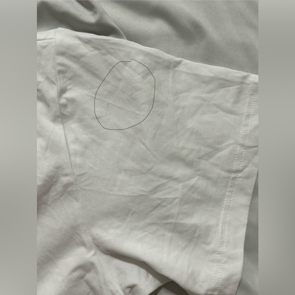 Gymshark Classic White Tee with Black Embroidered Logo Slightly Oversized - Picture 7 of 8